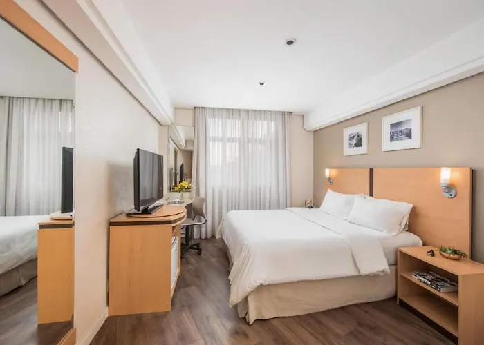 Intercity Aeroporto Hotel 4*